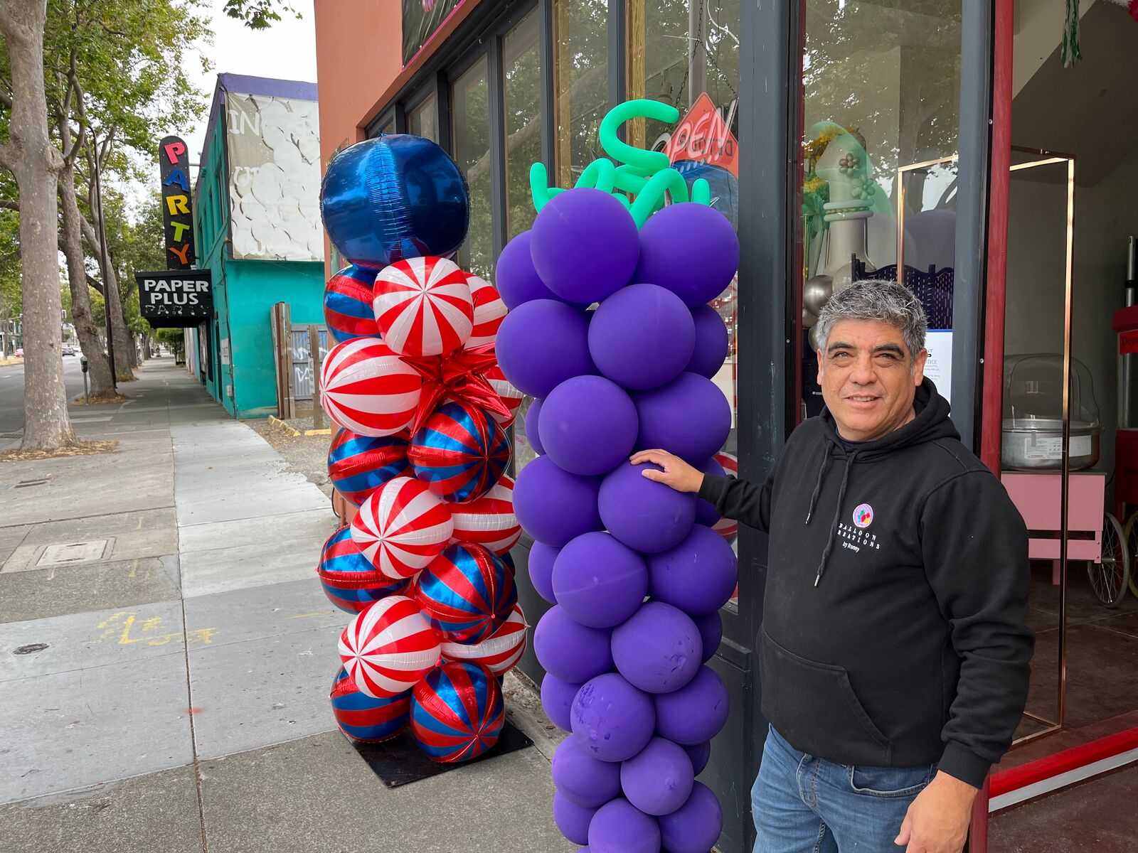Paper Plus balloon artist opens shop of his own next door