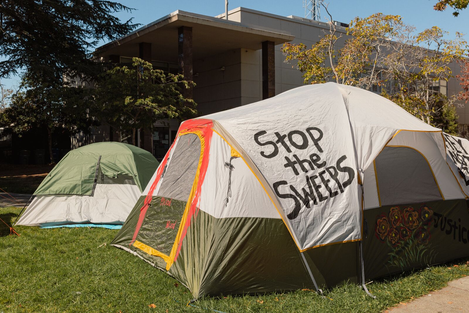 Berkeley clears encampment at Old City Hall after months-long protest