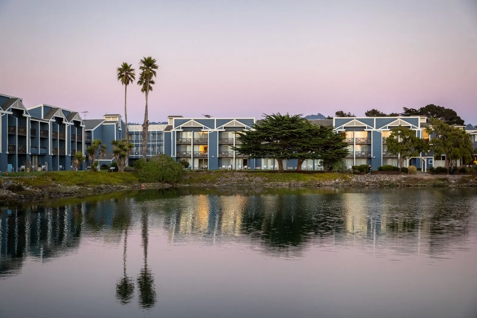 Berkeley Marina hotel owes city nearly $700,000 in unpaid rent, adding to budget woes