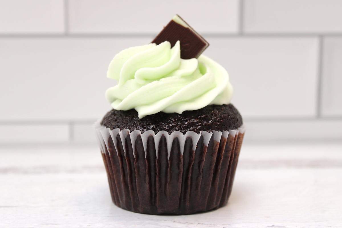 Cupcakes on the move, Comfort Collective takes over Couchdate, and a new addition to Walnut Creek nightlife