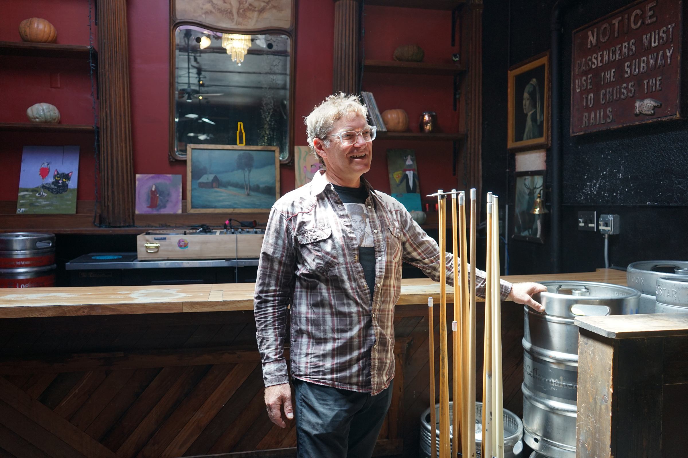Live music is just what the doctor ordered at this downtown Berkeley bar