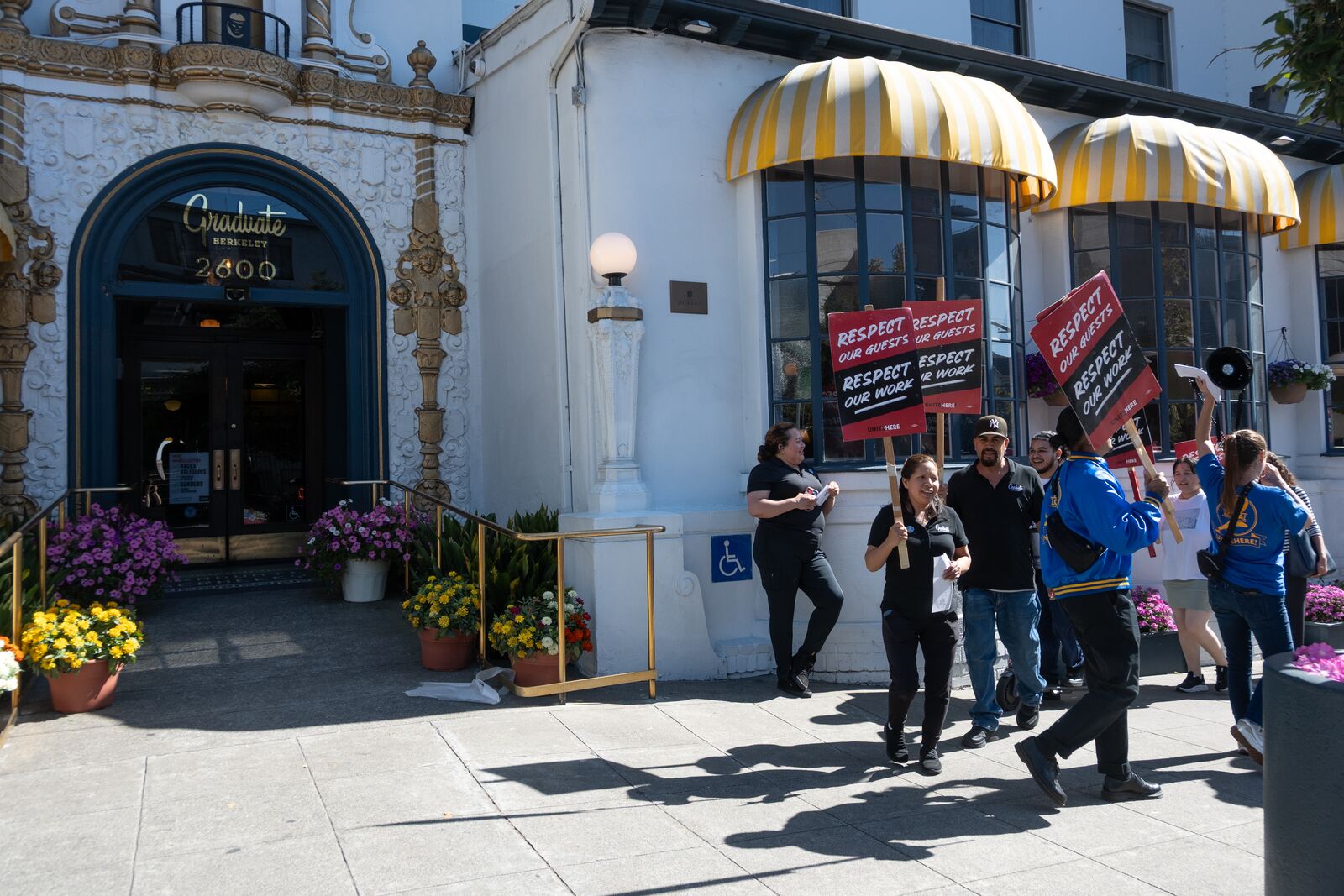 Workers at Berkeley’s Graduate by Hilton hotel push to unionize